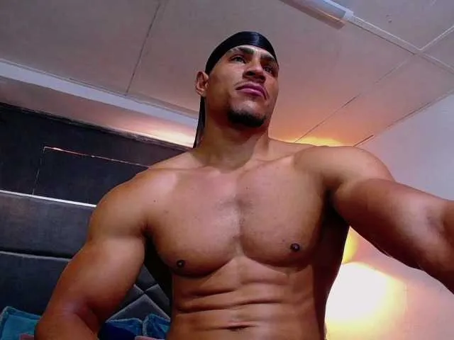 Live sex webcam photo for teddyfit19cm #292692244
