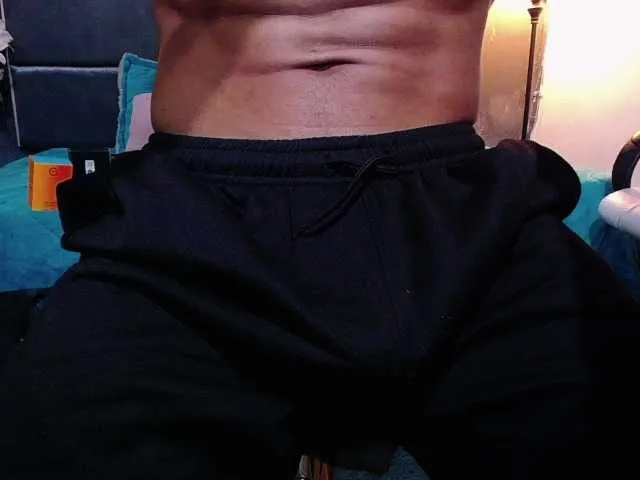 Live sex webcam photo for teddyfit19cm #292756875