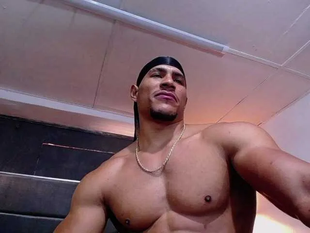 Live sex webcam photo for teddyfit19cm #292851137