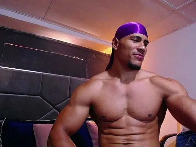 Live sex webcam photo for teddyfit19cm #293102176