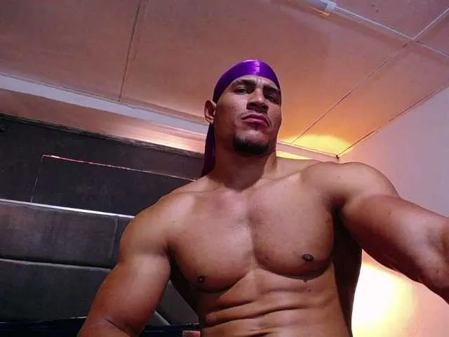 Live sex webcam photo for teddyfit19cm #293110614
