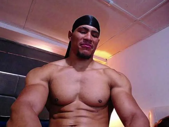 Live sex webcam photo for teddyfit19cm #293148537