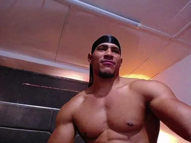 Live sex webcam photo for teddyfit19cm #293163886