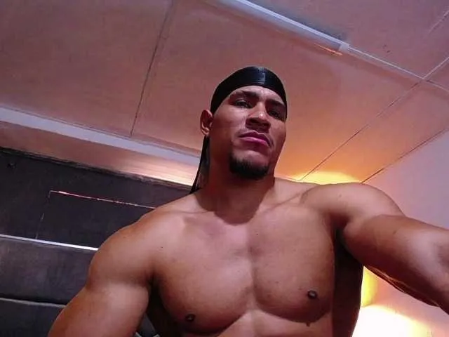 Live sex webcam photo for teddyfit19cm #293180113