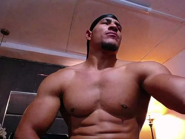 Live sex webcam photo for teddyfit19cm #293209094