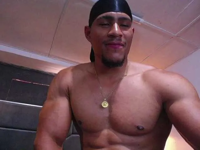 Live sex webcam photo for teddyfit19cm #293298052