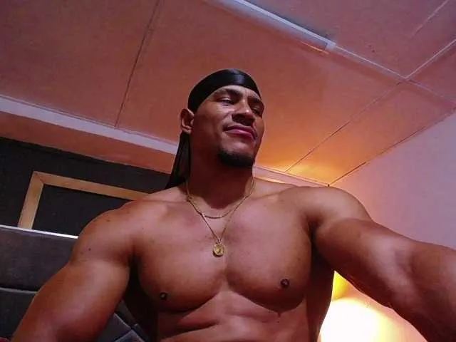 Live sex webcam photo for teddyfit19cm #293387349