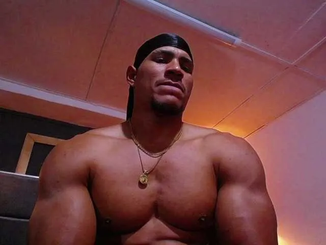 Live sex webcam photo for teddyfit19cm #293429736