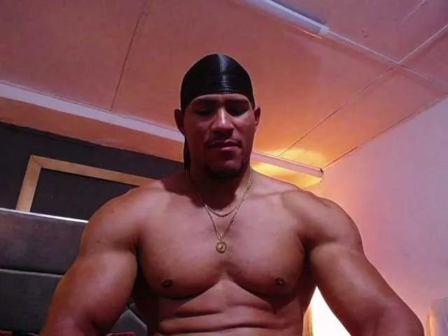 Live sex webcam photo for teddyfit19cm #293457798