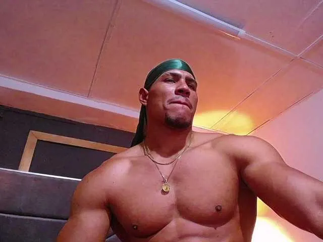 Live sex webcam photo for teddyfit19cm #293503074
