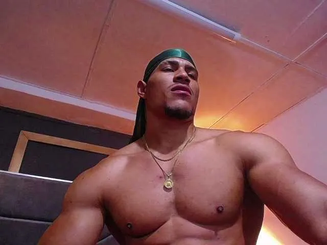 Live sex webcam photo for teddyfit19cm #293516968