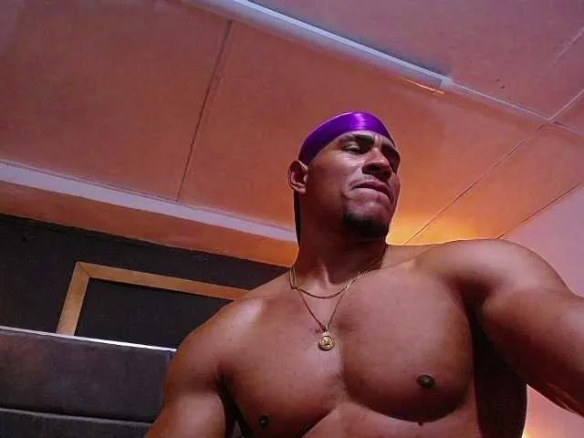 Live sex webcam photo for teddyfit19cm #293527928