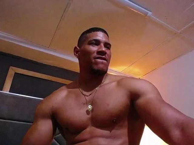 Live sex webcam photo for teddyfit19cm #293619144