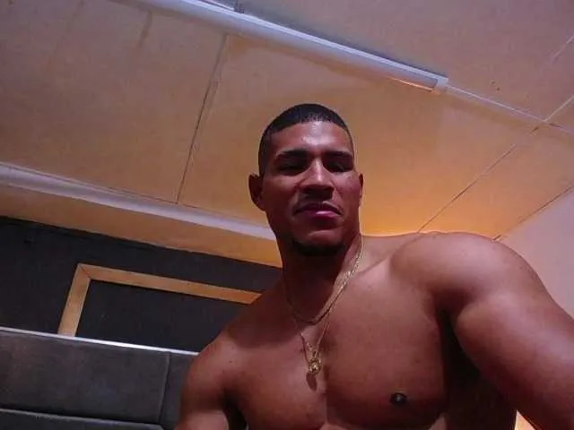 Live sex webcam photo for teddyfit19cm #293633805