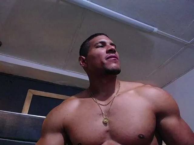 Live sex webcam photo for teddyfit19cm #293655718