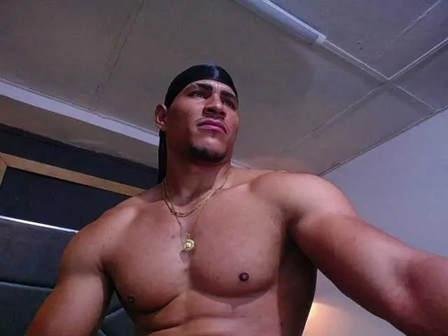 Live sex webcam photo for teddyfit19cm #293697582