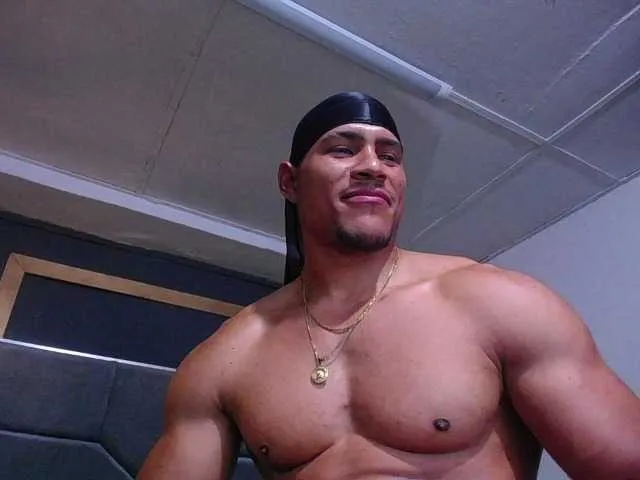 Live sex webcam photo for teddyfit19cm #293723216
