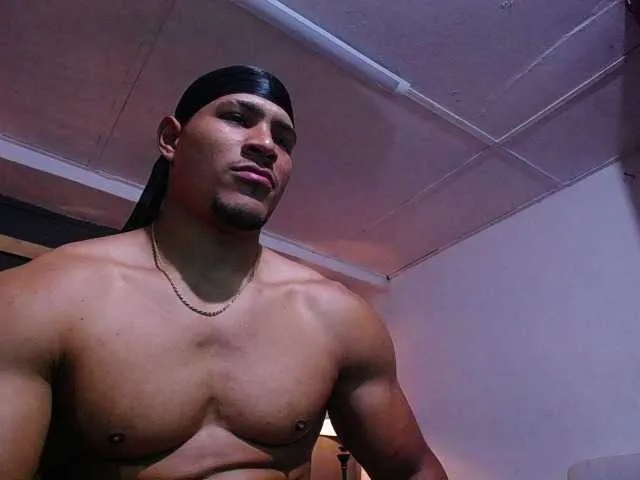 Live sex webcam photo for teddyfit19cm #293737927