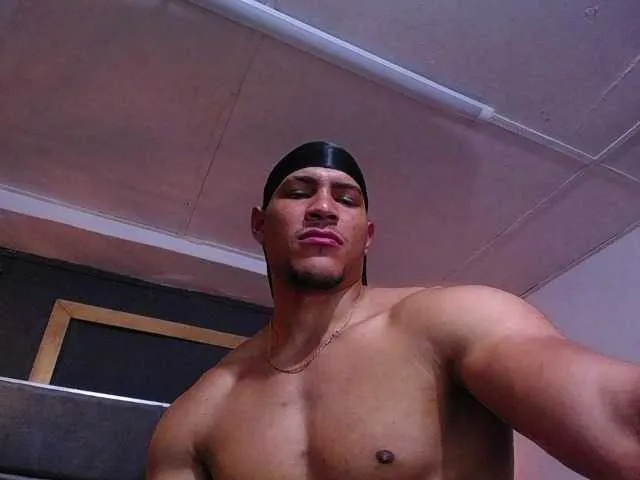 Live sex webcam photo for teddyfit19cm #293742809
