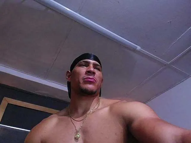 Live sex webcam photo for teddyfit19cm #293805956