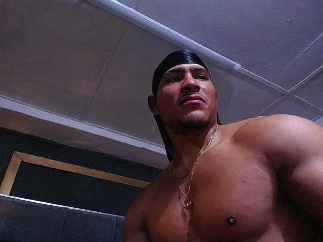 Live sex webcam photo for teddyfit19cm #293811237