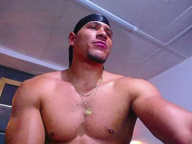 Live sex webcam photo for teddyfit19cm #293862515