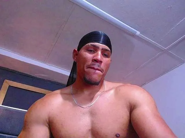 Live sex webcam photo for teddyfit19cm #293885285