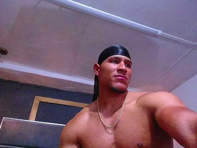 Live sex webcam photo for teddyfit19cm #293905803