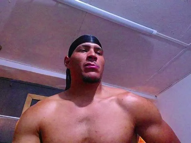 Live sex webcam photo for teddyfit19cm #293979915