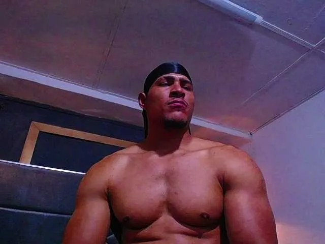 Live sex webcam photo for teddyfit19cm #293984201
