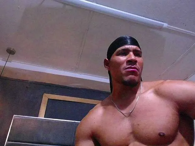 Live sex webcam photo for teddyfit19cm #294003480