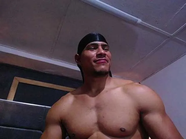 Live sex webcam photo for teddyfit19cm #294136893