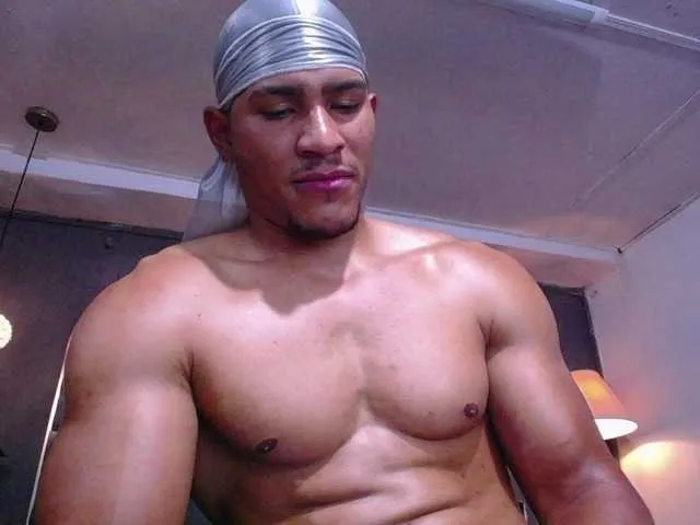 Live sex webcam photo for teddyfit19cm #294172640