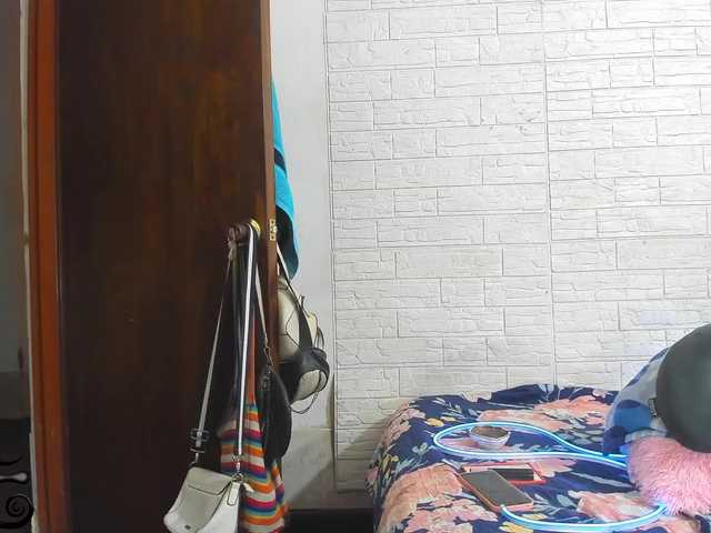 Live sex webcam photo for thalia-sweetlust #291997337