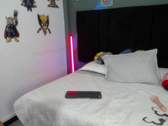 Live sex webcam photo for the-redboy #275671180