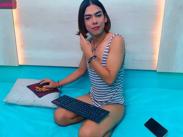 Live sex webcam photo for the4fantastic #275613145