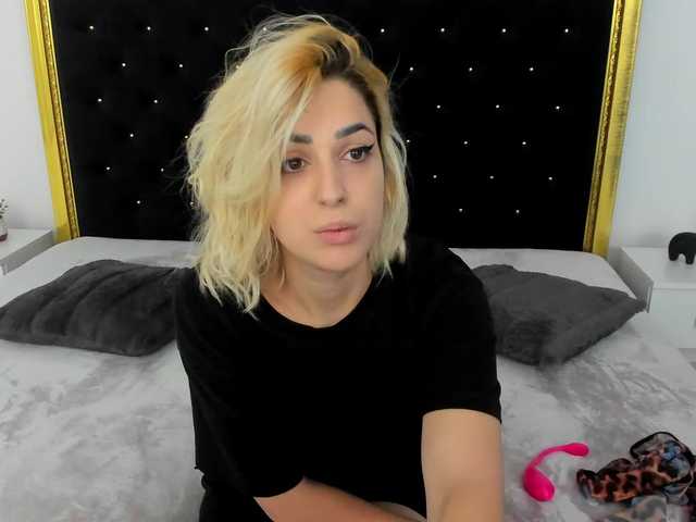 Live sex webcam photo for Theajoy #275713254