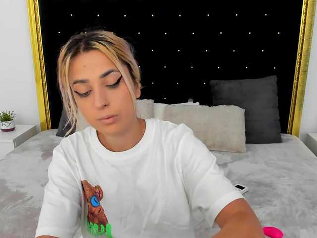 Live sex webcam photo for Theajoy #276018585