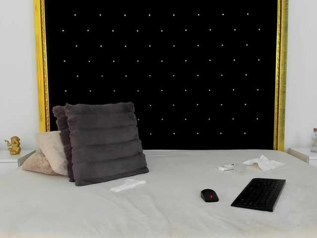 Live sex webcam photo for Theajoy #276241786