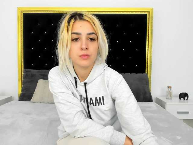 Live sex webcam photo for Theajoy #276561748