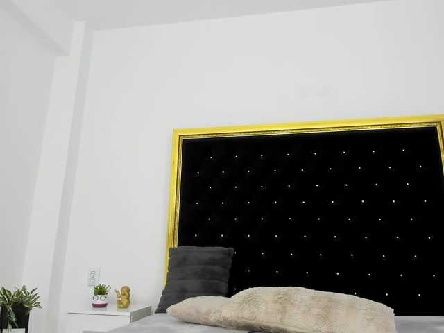 Live sex webcam photo for Theajoy #276802390