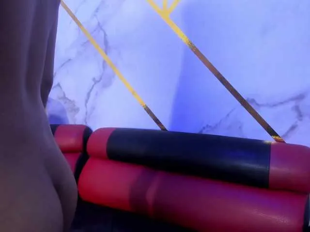 Live sex webcam photo for thebeautiful-nicole #275644367