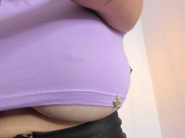 Live sex webcam photo for thebigpam #272159757