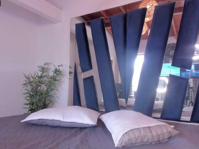 Live sex webcam photo for thebigpam #277140247