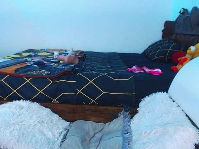 Live sex webcam photo for theboss-thebitch #291887863