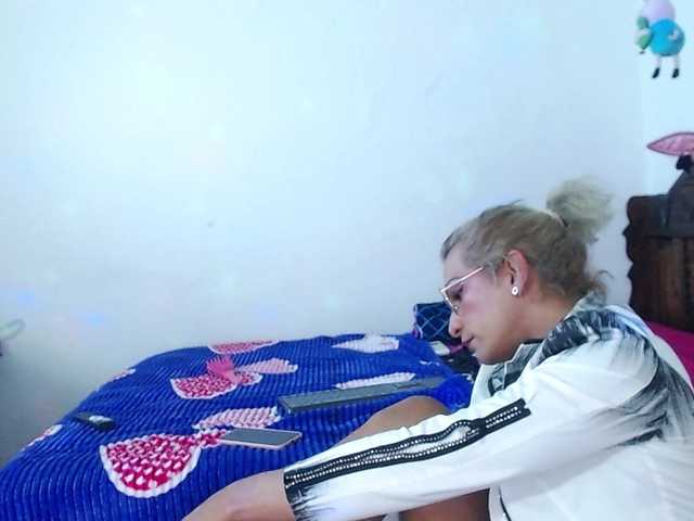 Live sex webcam photo for theboss-thebitch #292395760