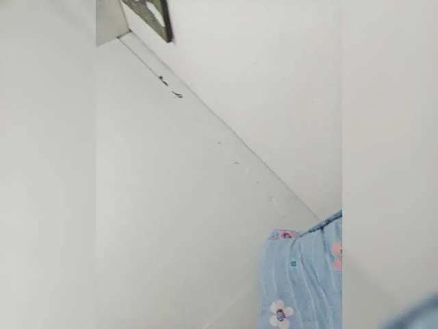 Live sex webcam photo for thelegendartyfullofcum #275794492