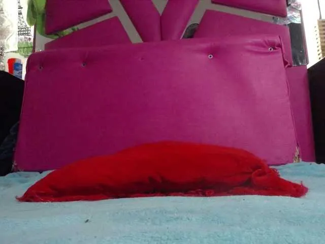 Live sex webcam photo for thelesbianhot #275947537