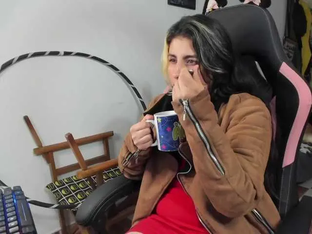 Live sex webcam photo for theplayful #291611947