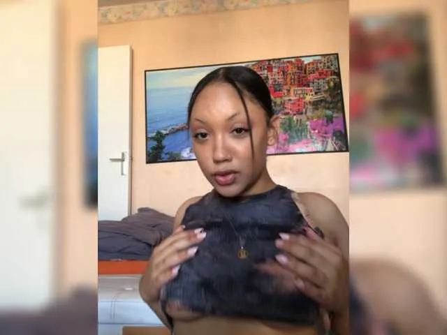 Live sex webcam photo for therefiance #275734833